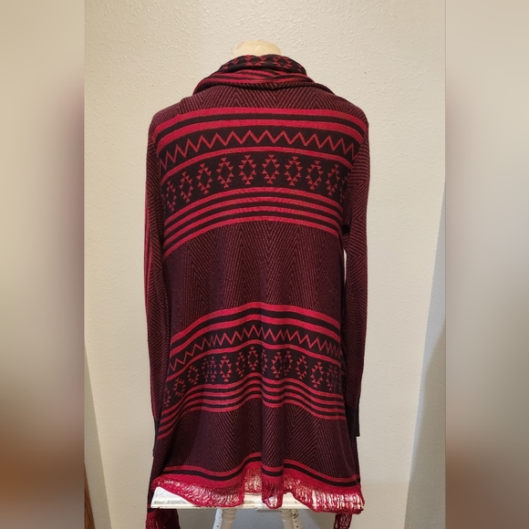 Pink Cattleac shawl/jacket - Picture 2 of 6